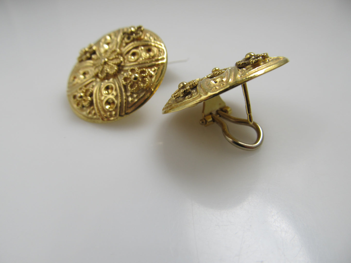 14k Yellow Gold Disc Repousse Flower Earrings