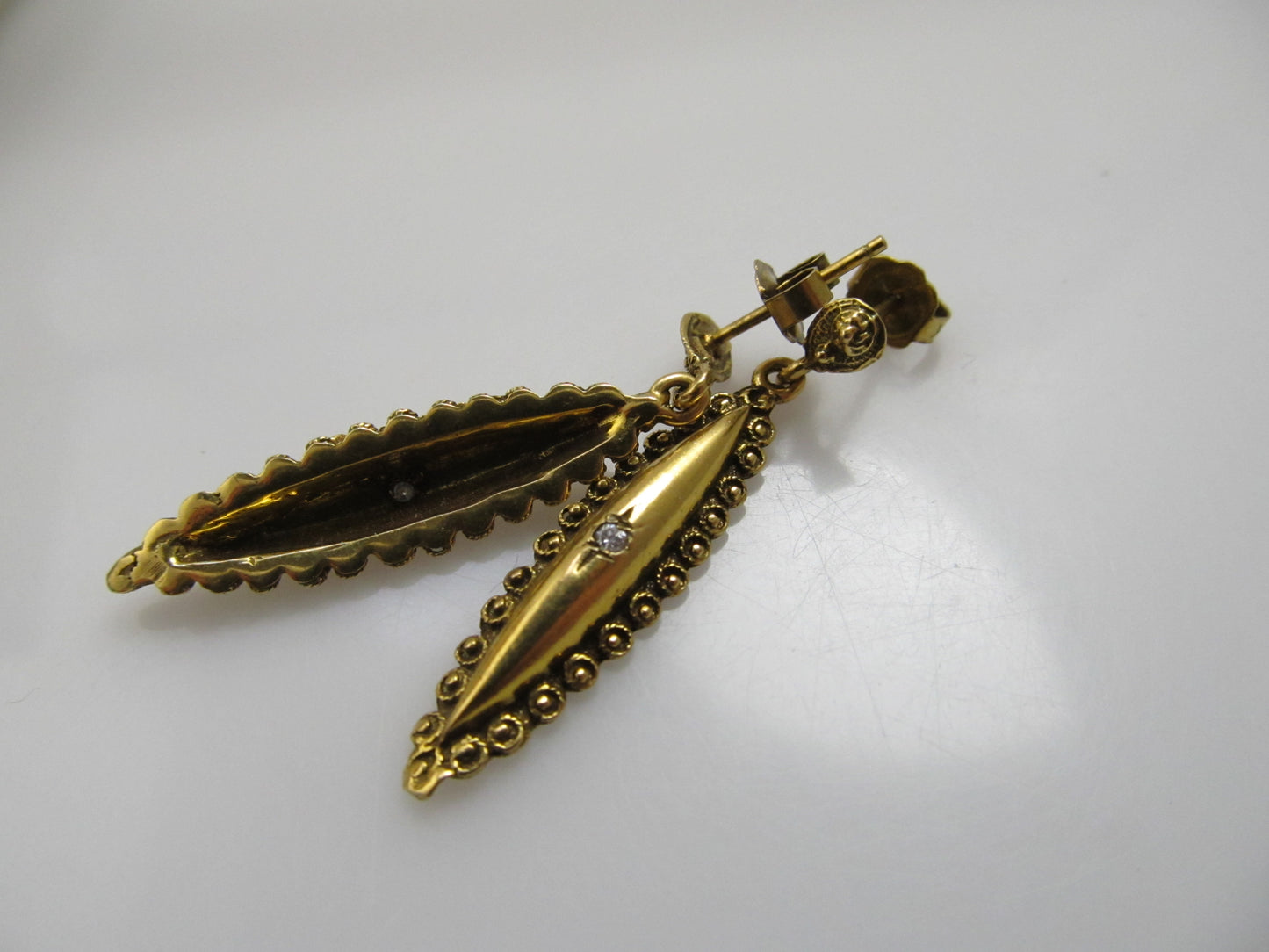 Vintage yellow gold drop earrings