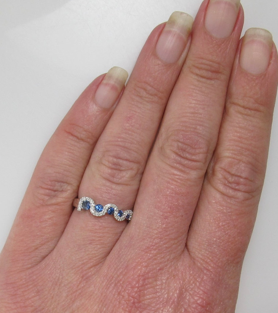 Sapphire and diamond wave ring