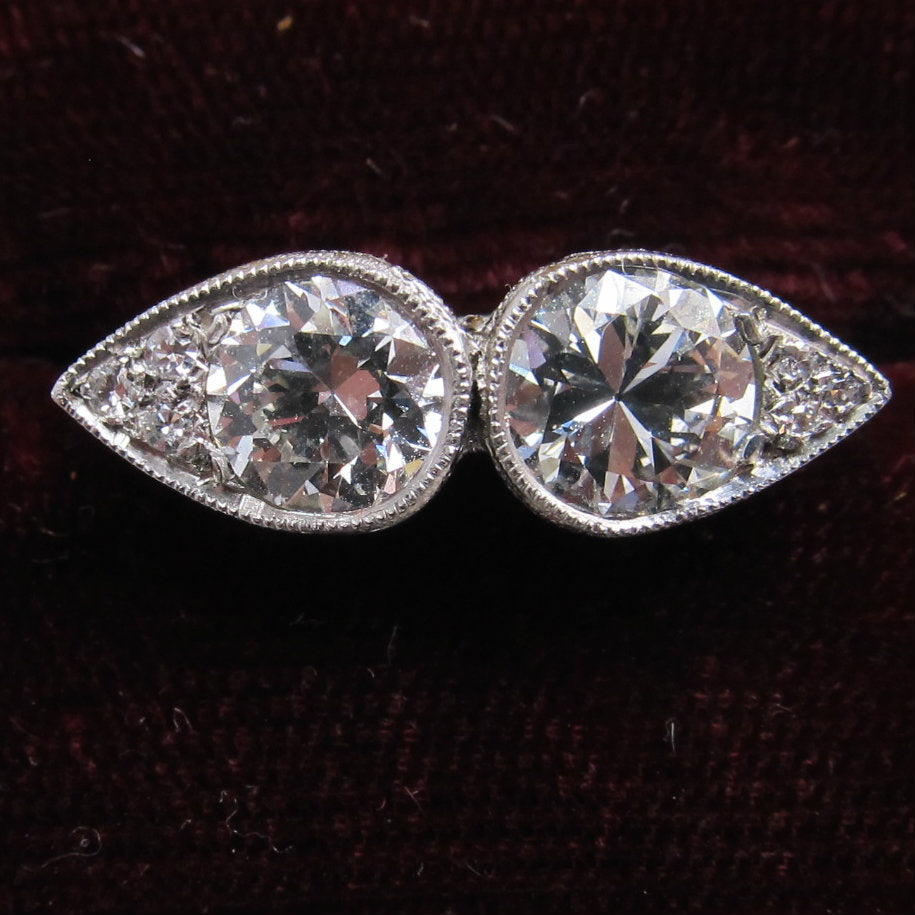 Antique Platinum Ring With A 1.02ct Diamond And A .91ct Diamond, Vs1 I. Circa 1920.