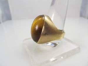 Vintage 14k Yellow Gold Ring With Large Bezel Set Tiger's Eye