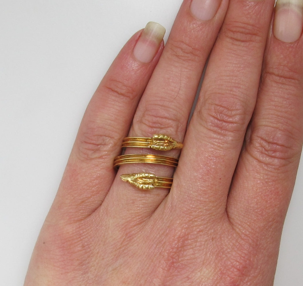 Vintage 22k double ram head wrap ring