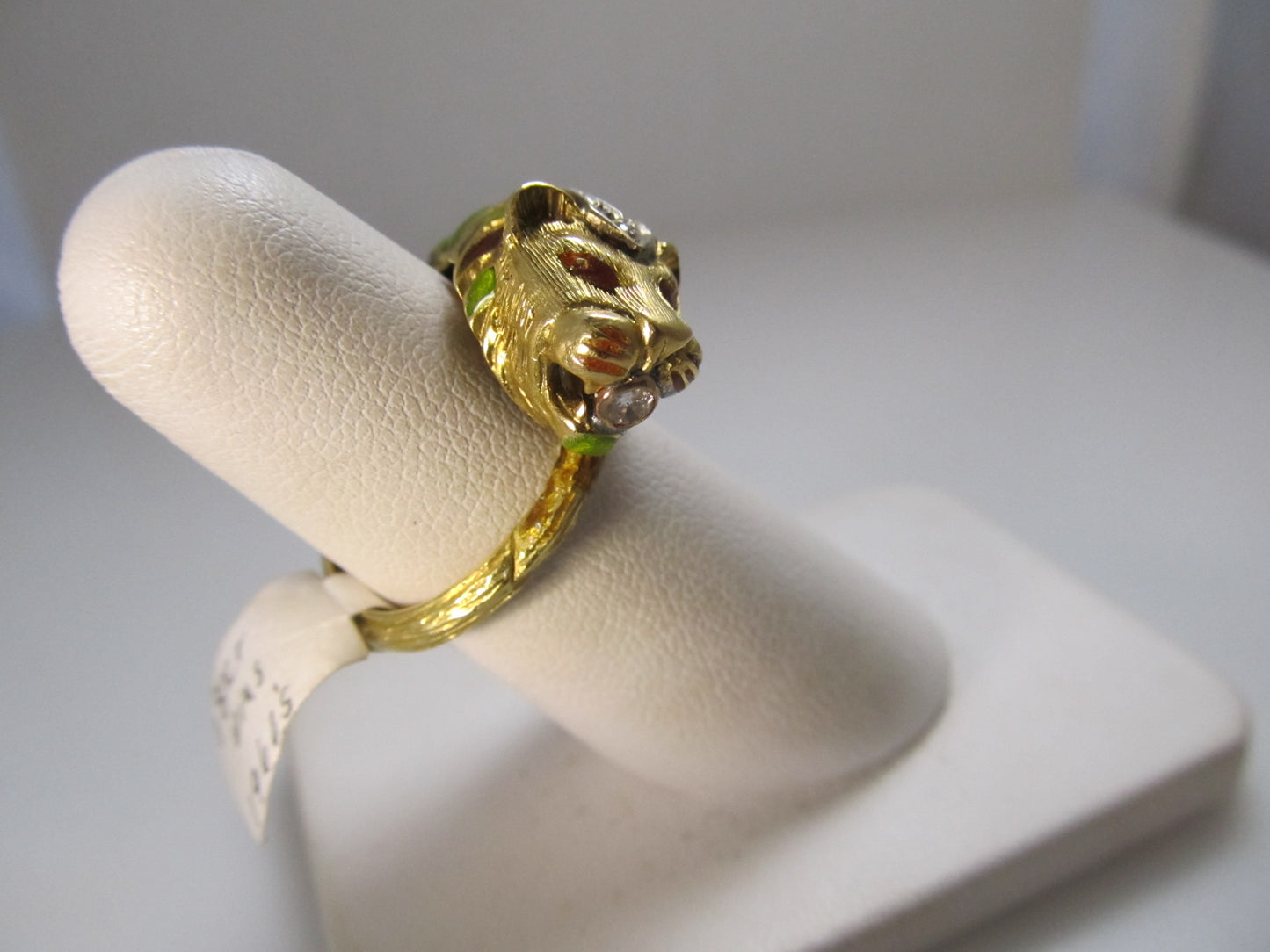 Vintage enamel lion ring