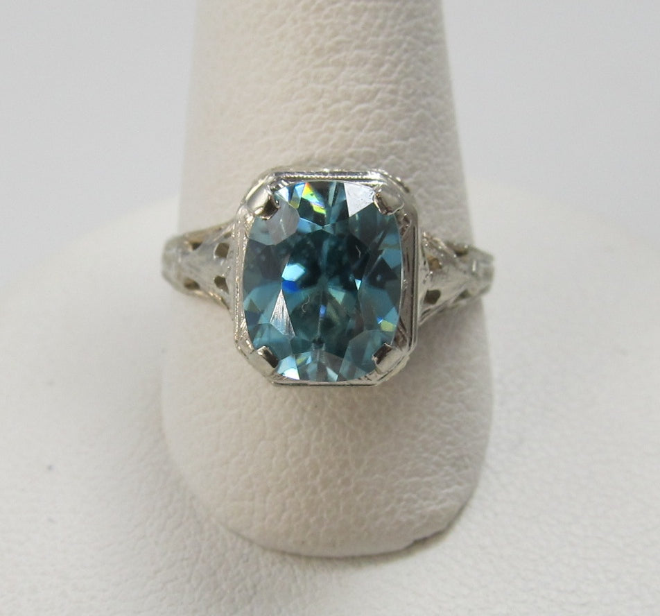 Vintage 14k white gold filigree blue zircon ring