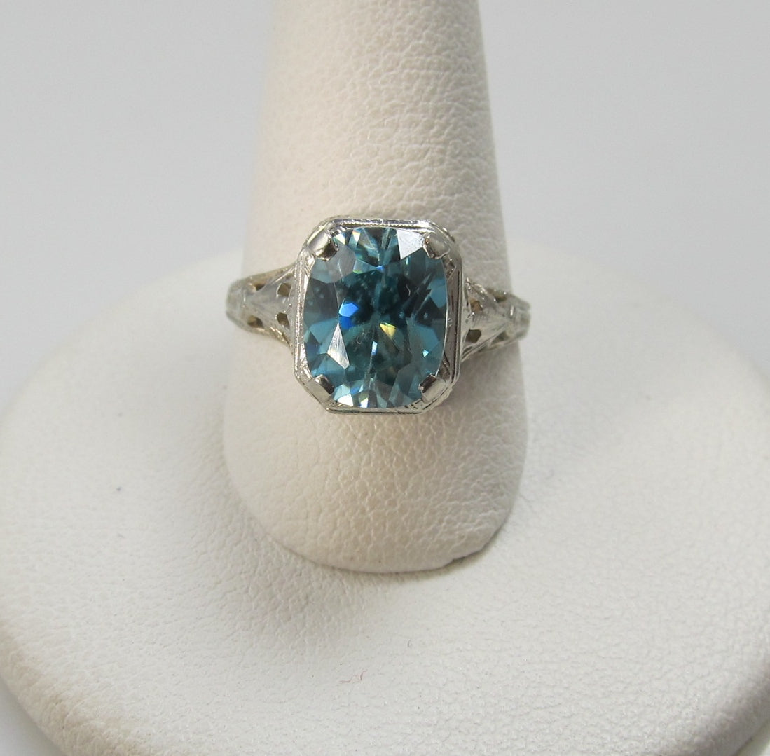 Vintage 14k white gold filigree blue zircon ring