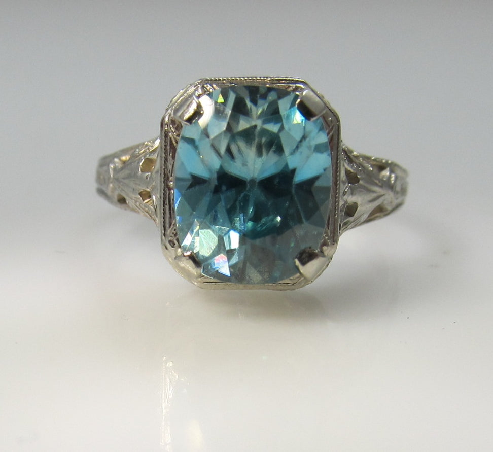 Vintage 14k white gold filigree blue zircon ring