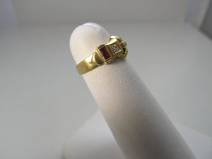 Vintage retro ruby and diamond buckle ring