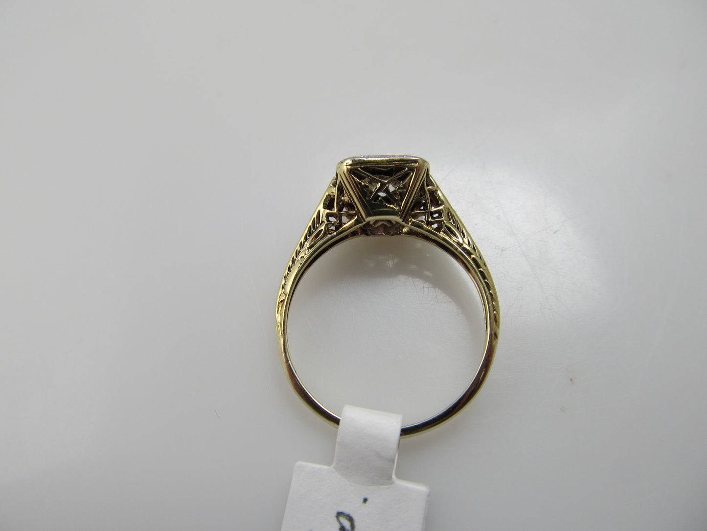 Vintage 18k yellow gold filigree diamond engagement ring
