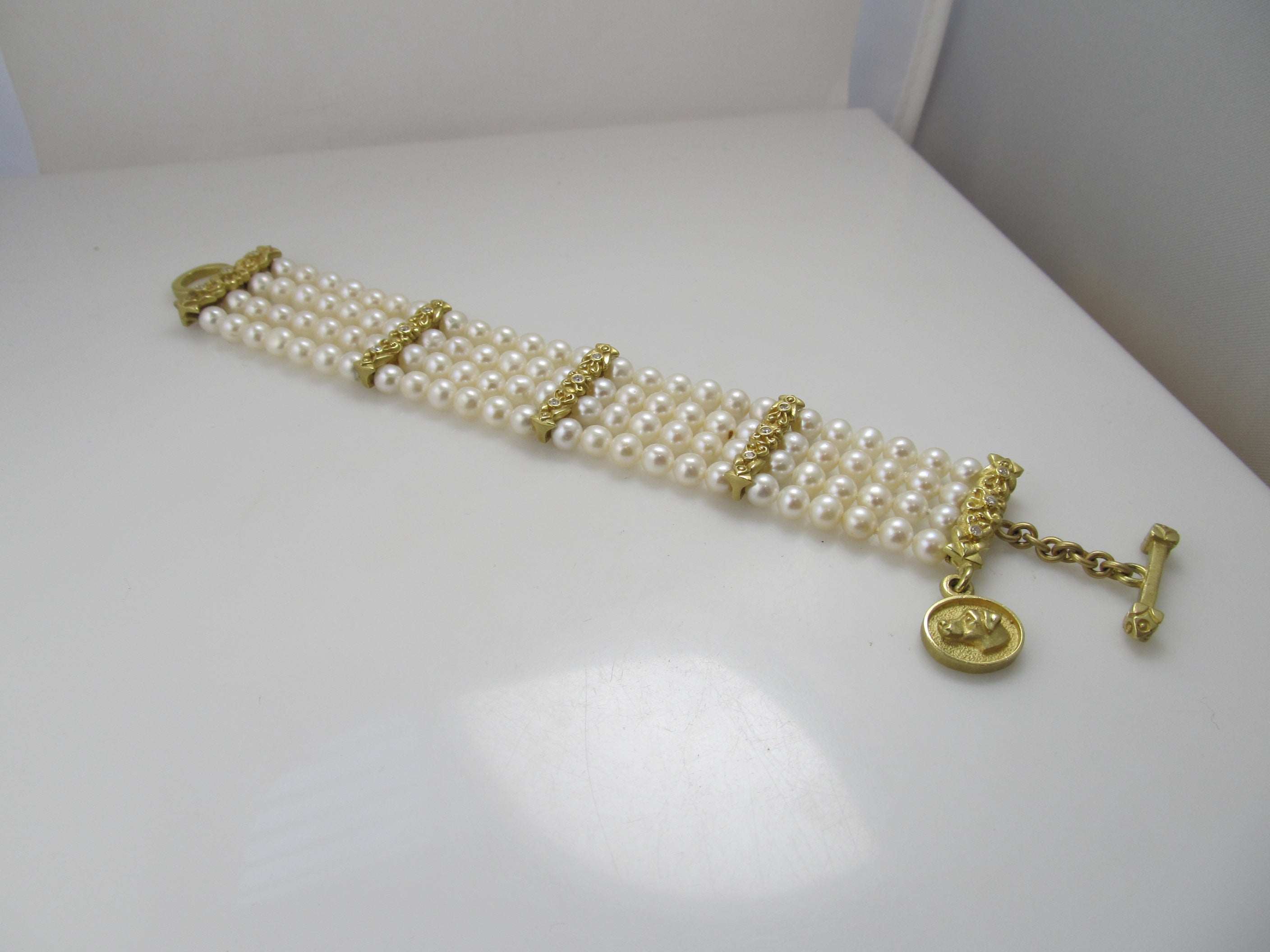 Douglas Elliott 18k diamod pearl bracelet