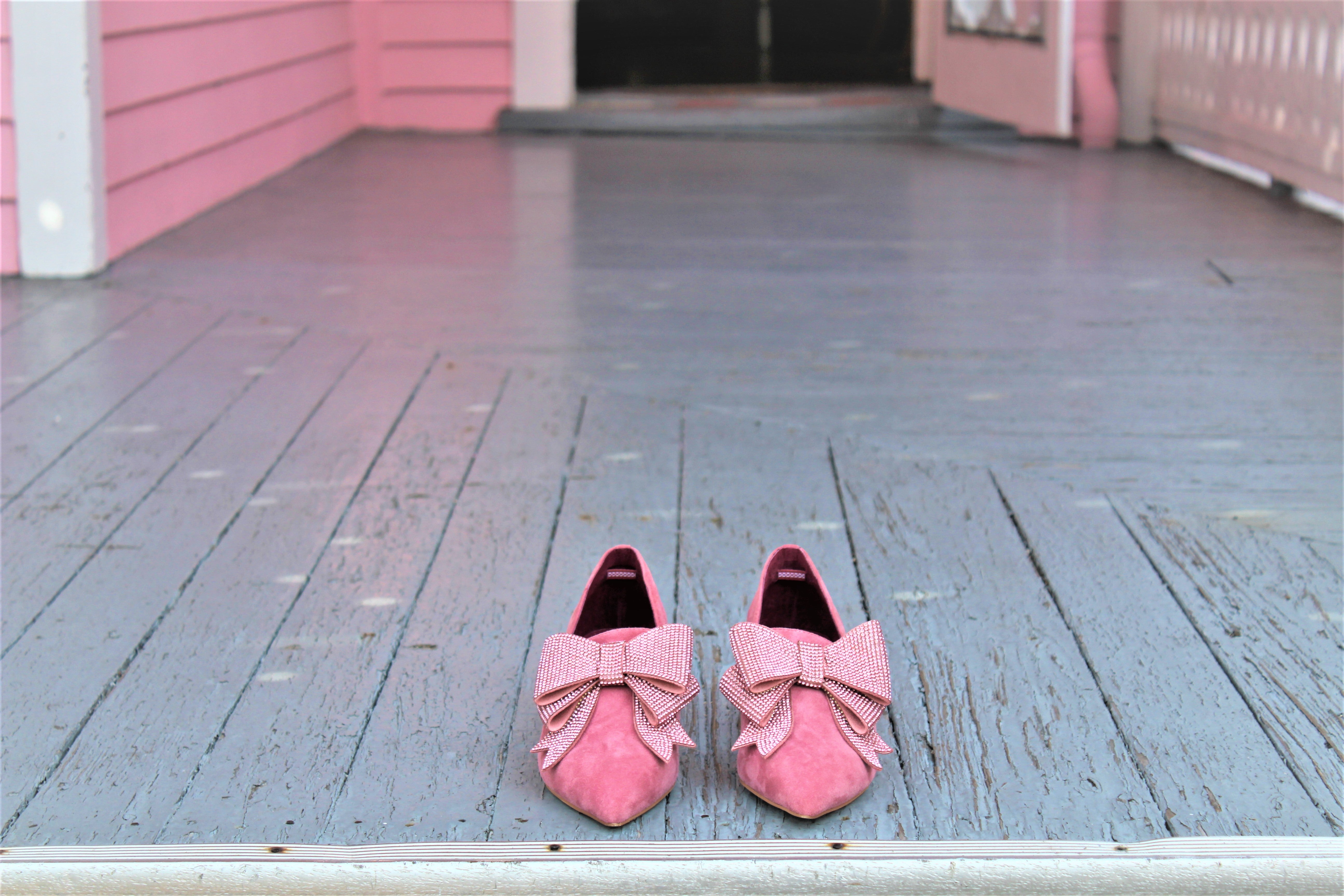 Valegra Crystal Bow pink suede pumps