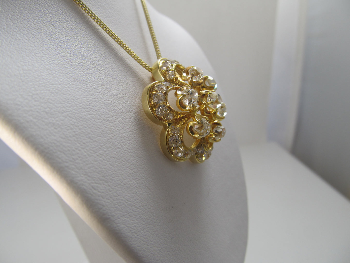 Victorian 3.20ct diamond necklace