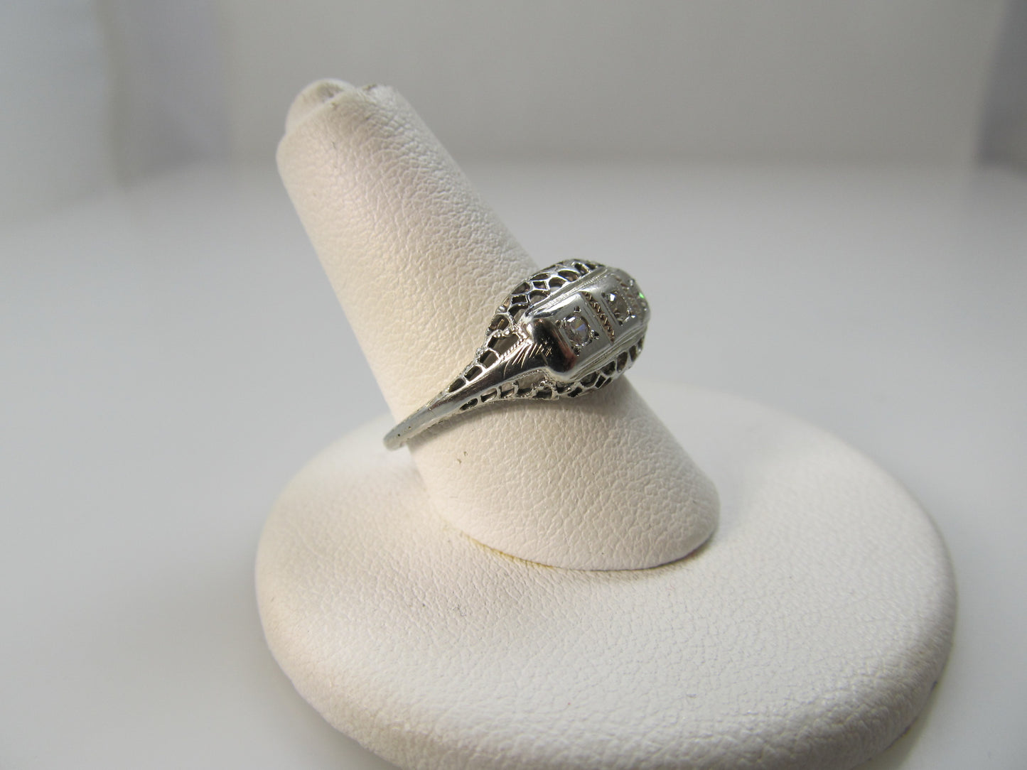 Vintage 14k white gold 3 stone diamond ring