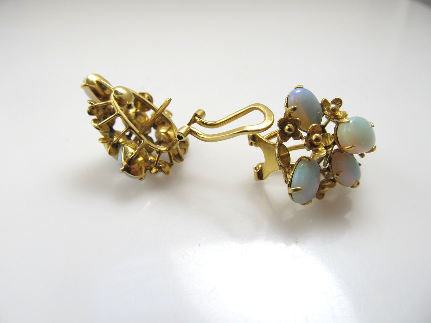 Vintage 18k yellow gold opal cluster earrings