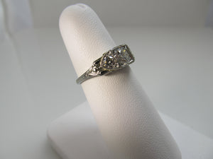 Vintage 18k white gold 3 stone diamond ring