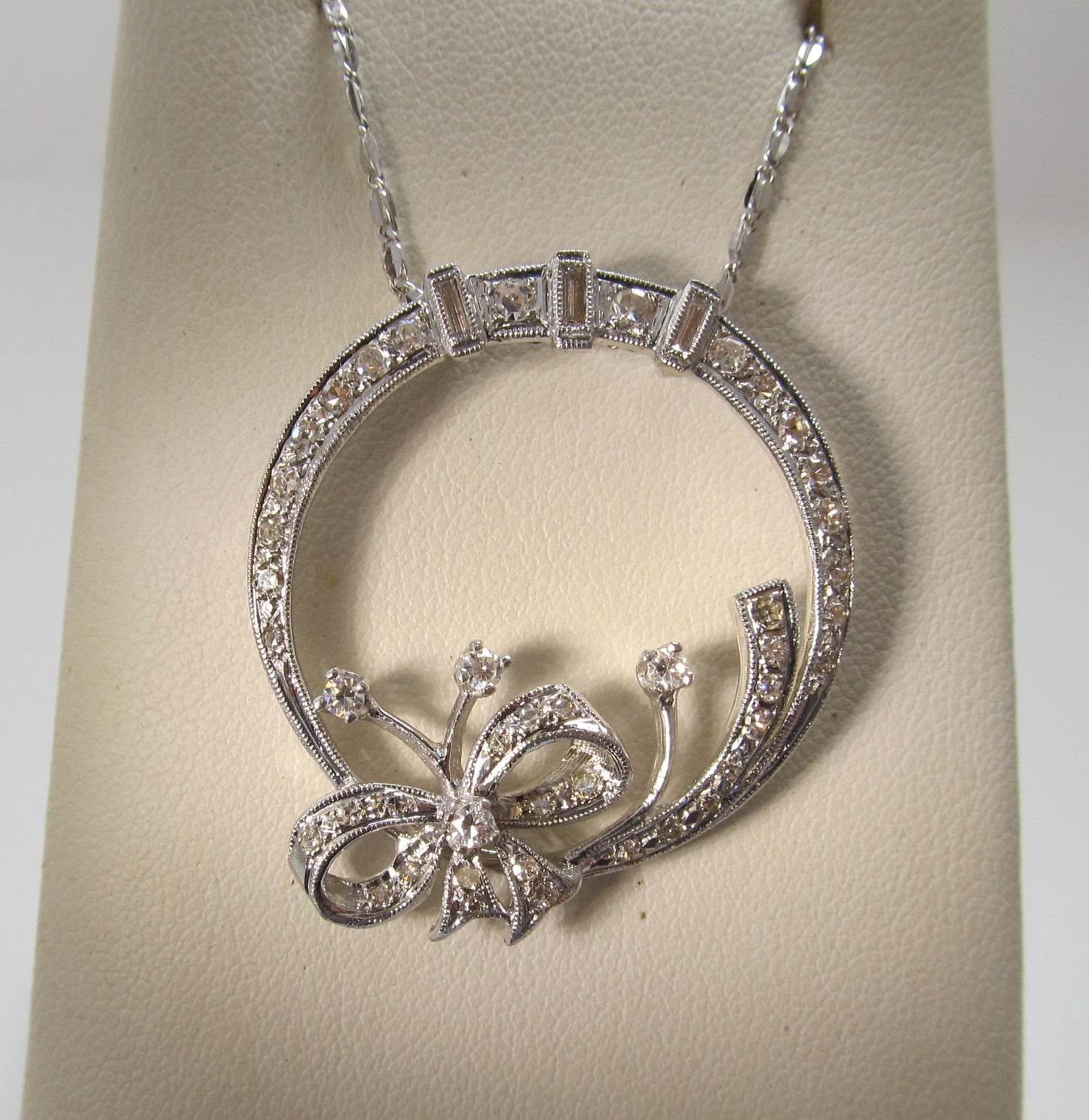 Vintage 14k white gold diamond circle necklace