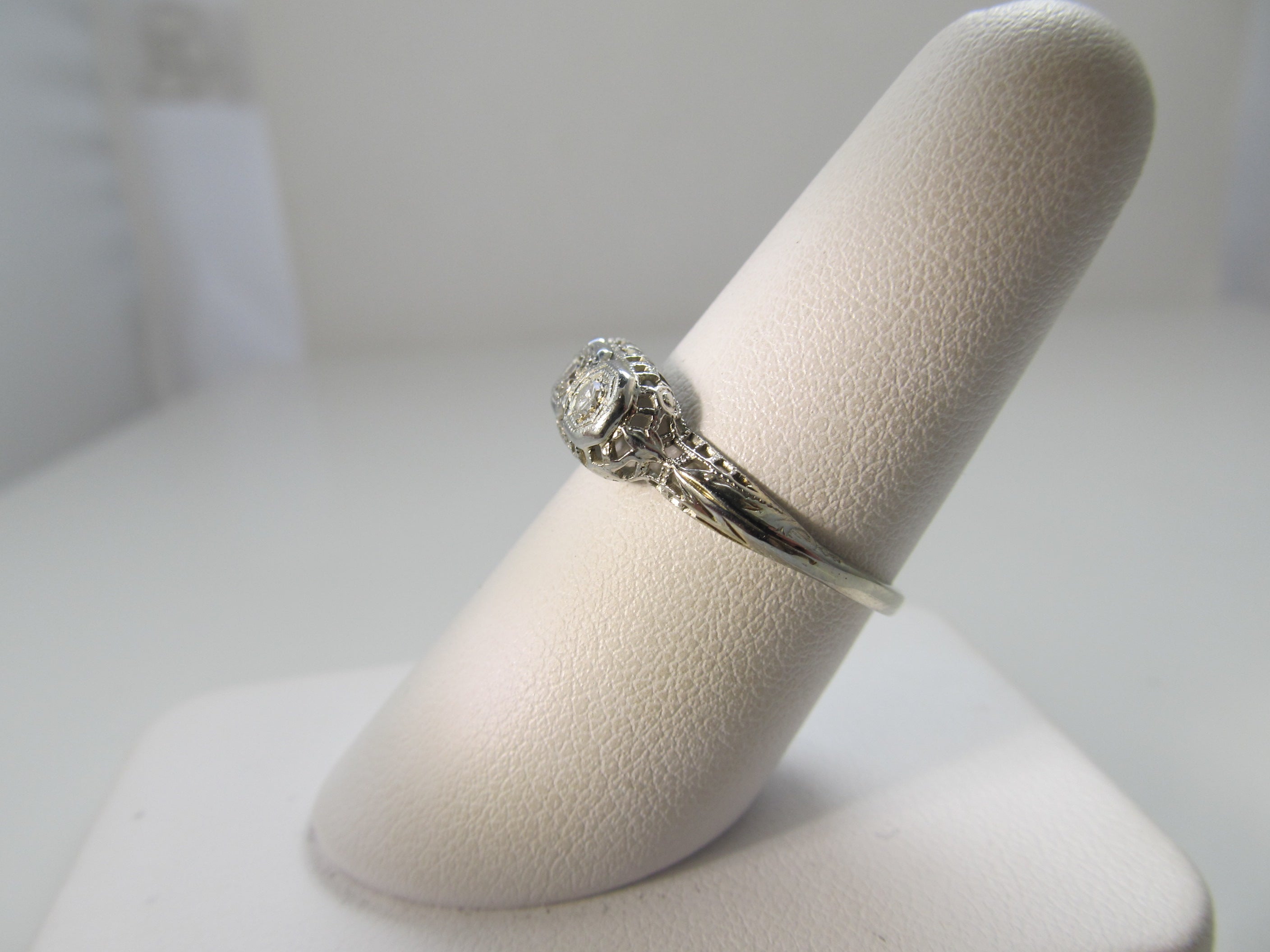 Antique filigree 3 stone diamond ring