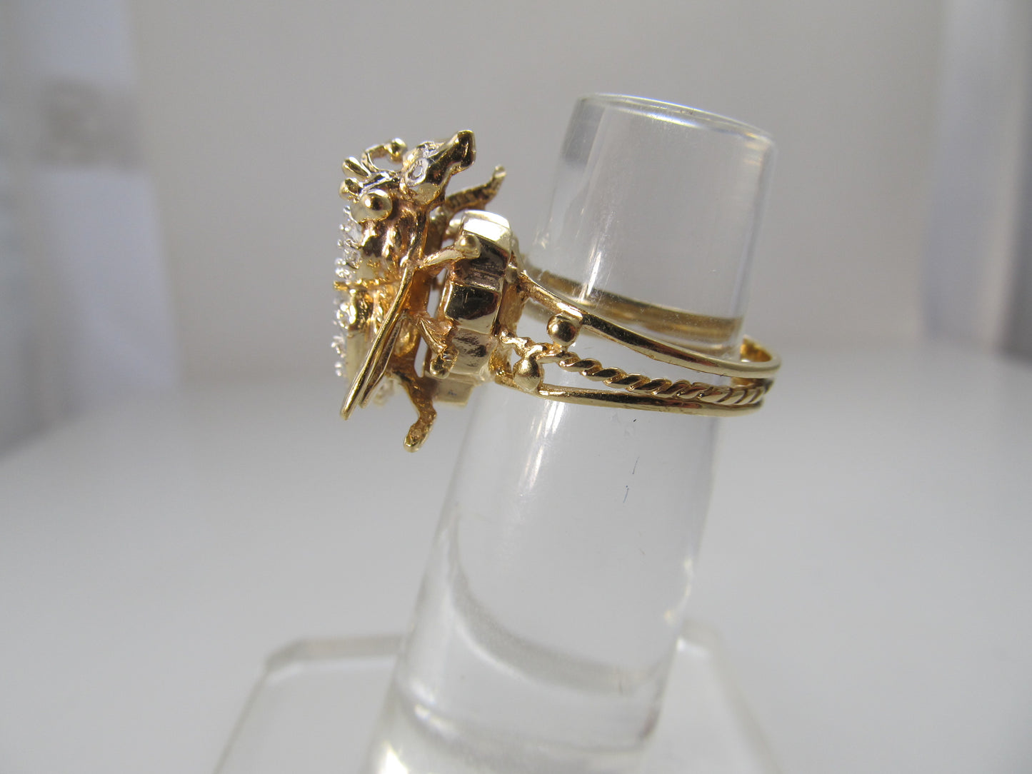 Diamond bee ring, 14k yellow gold