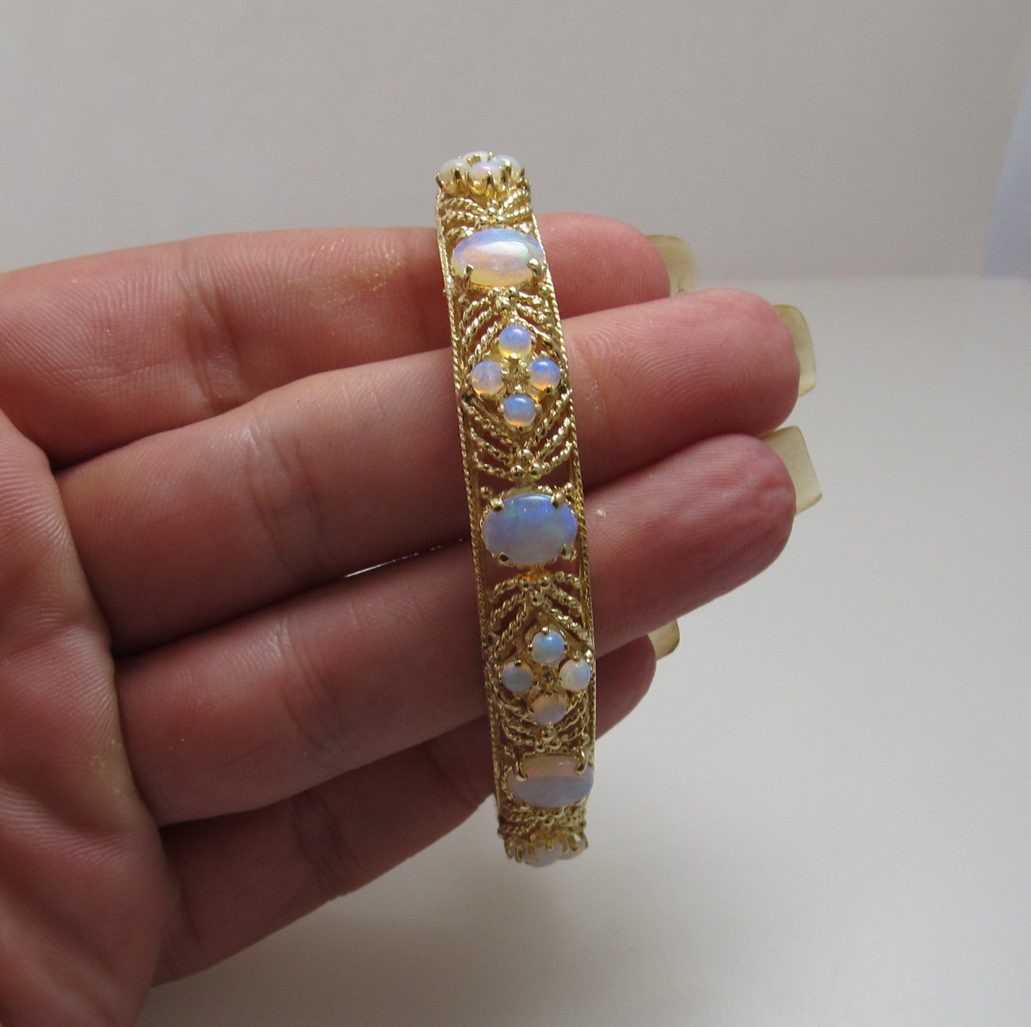 Estate 14k yellow gold 5ct opal bangle bracelet