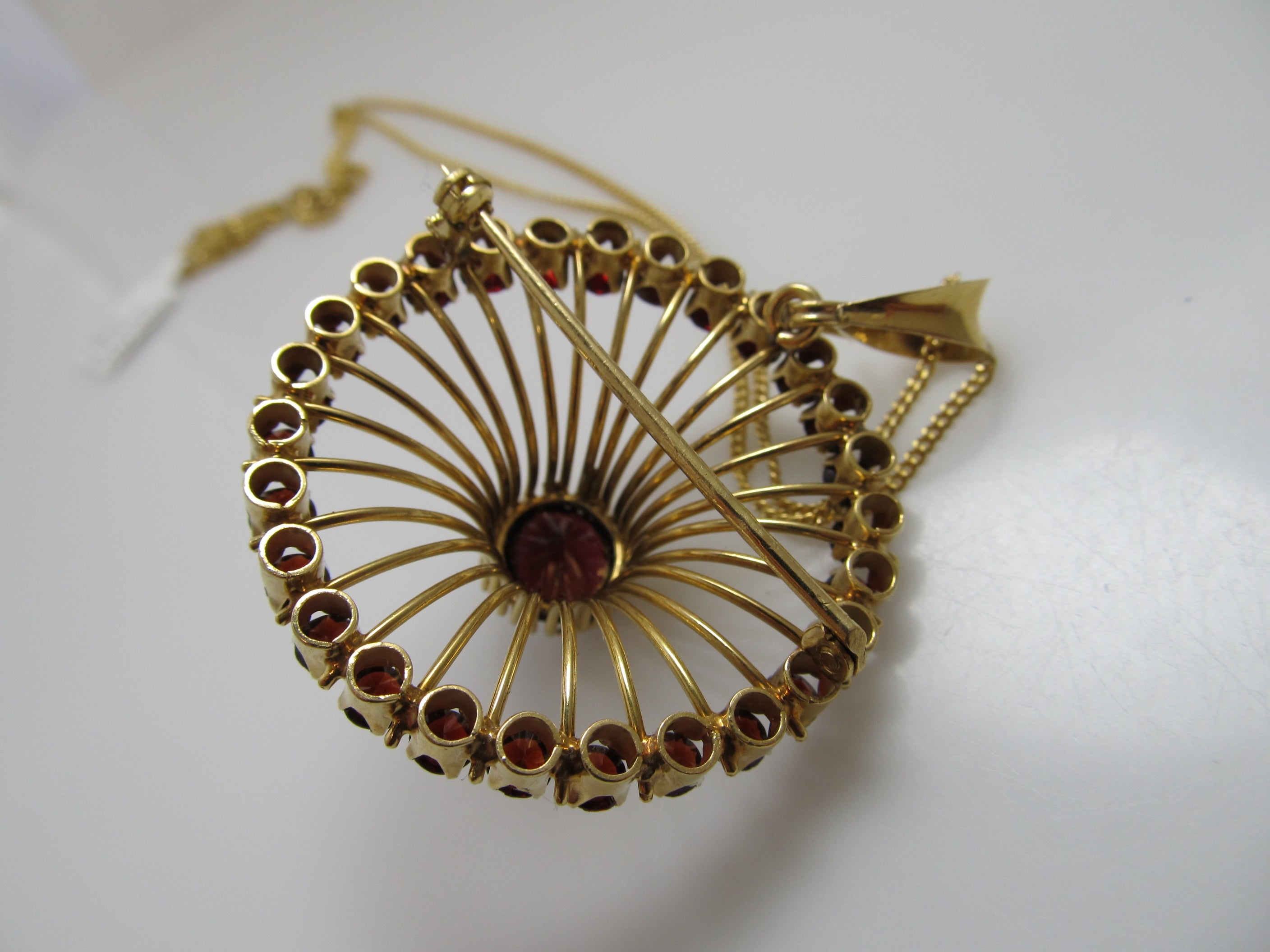 Vintage retro 18k yellow gold garnet necklace