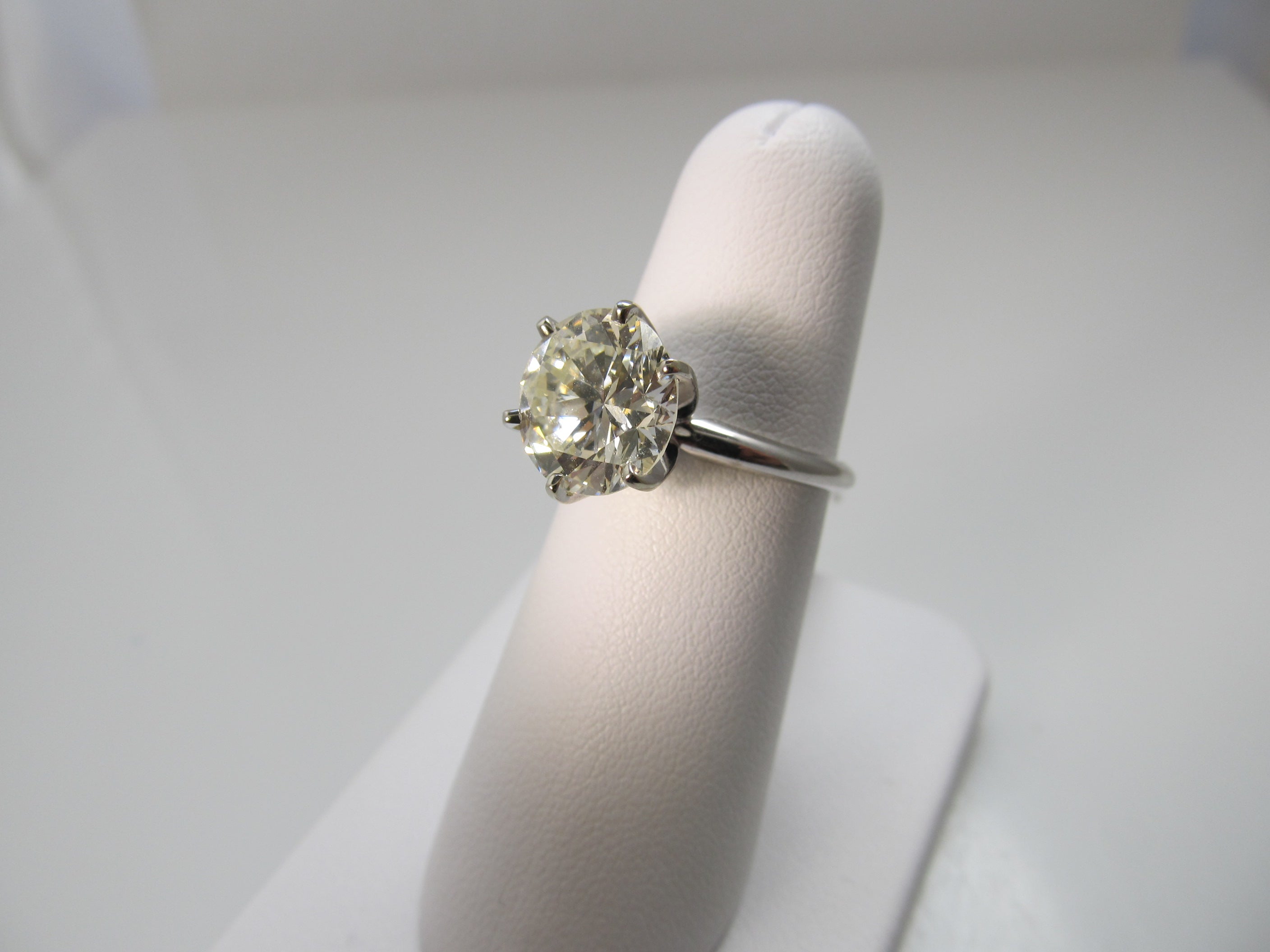 Fantastic 4.18ct diamond solitaire ring