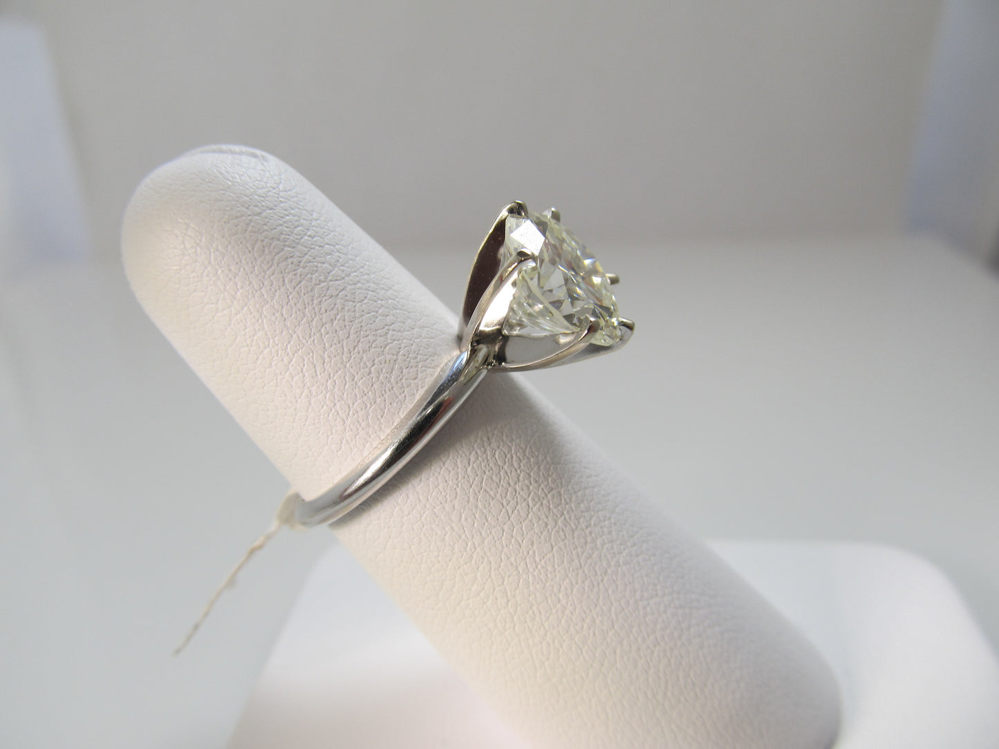 Fantastic 4.18ct diamond solitaire ring