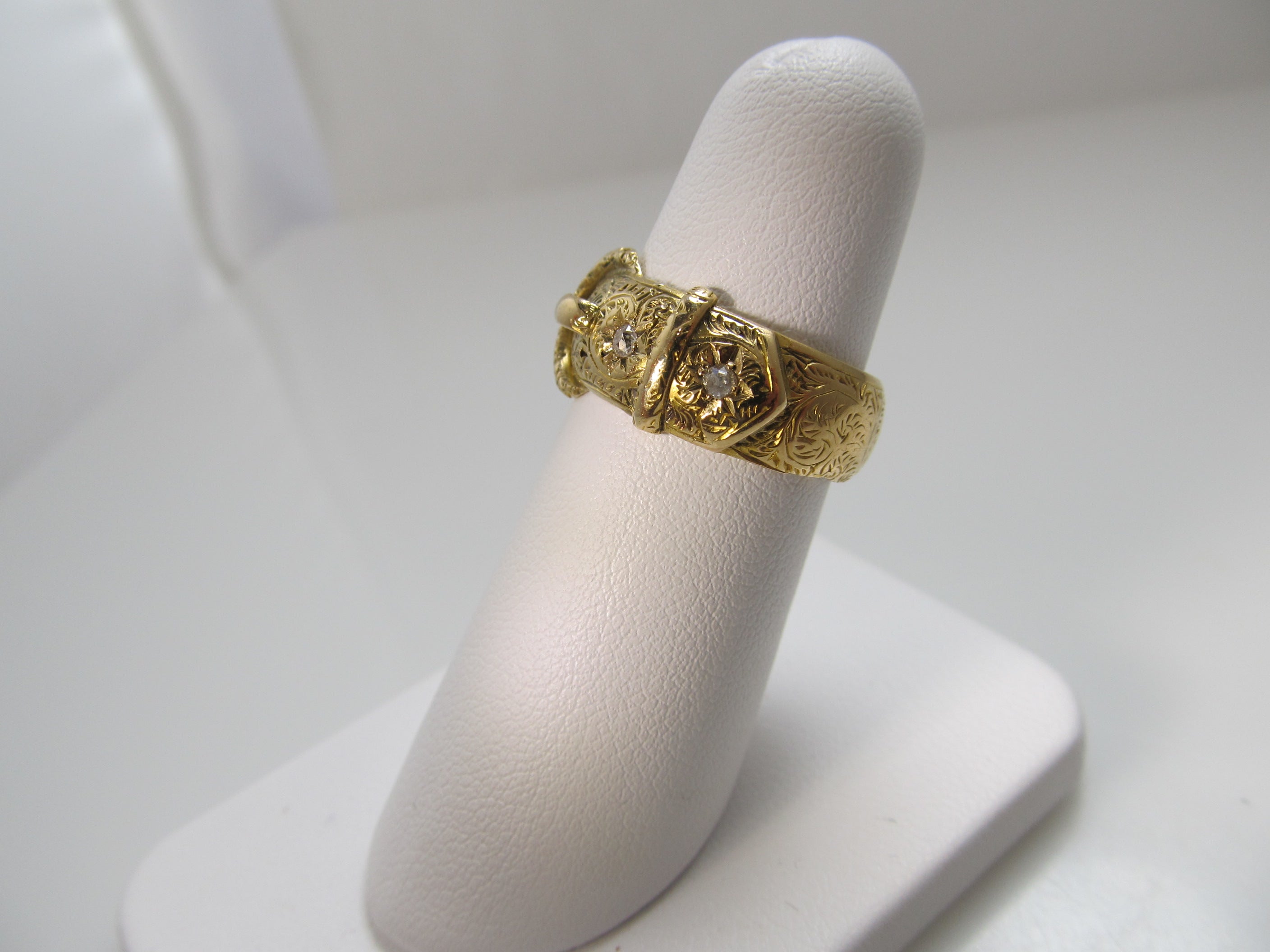 Victorian 18k yellow gold diamond buckle band ring