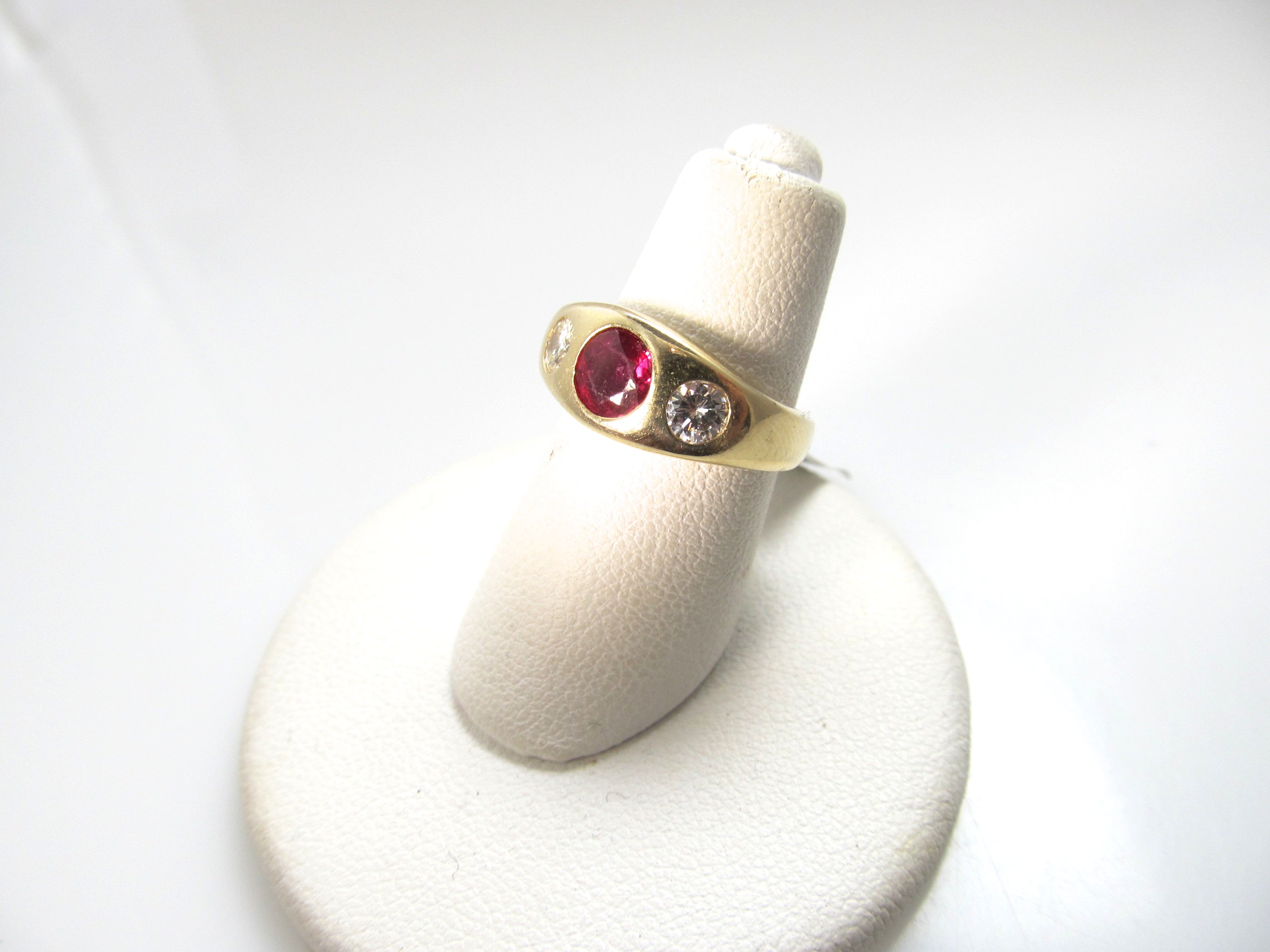 14k yellow gold ruby diamond gypsy ring