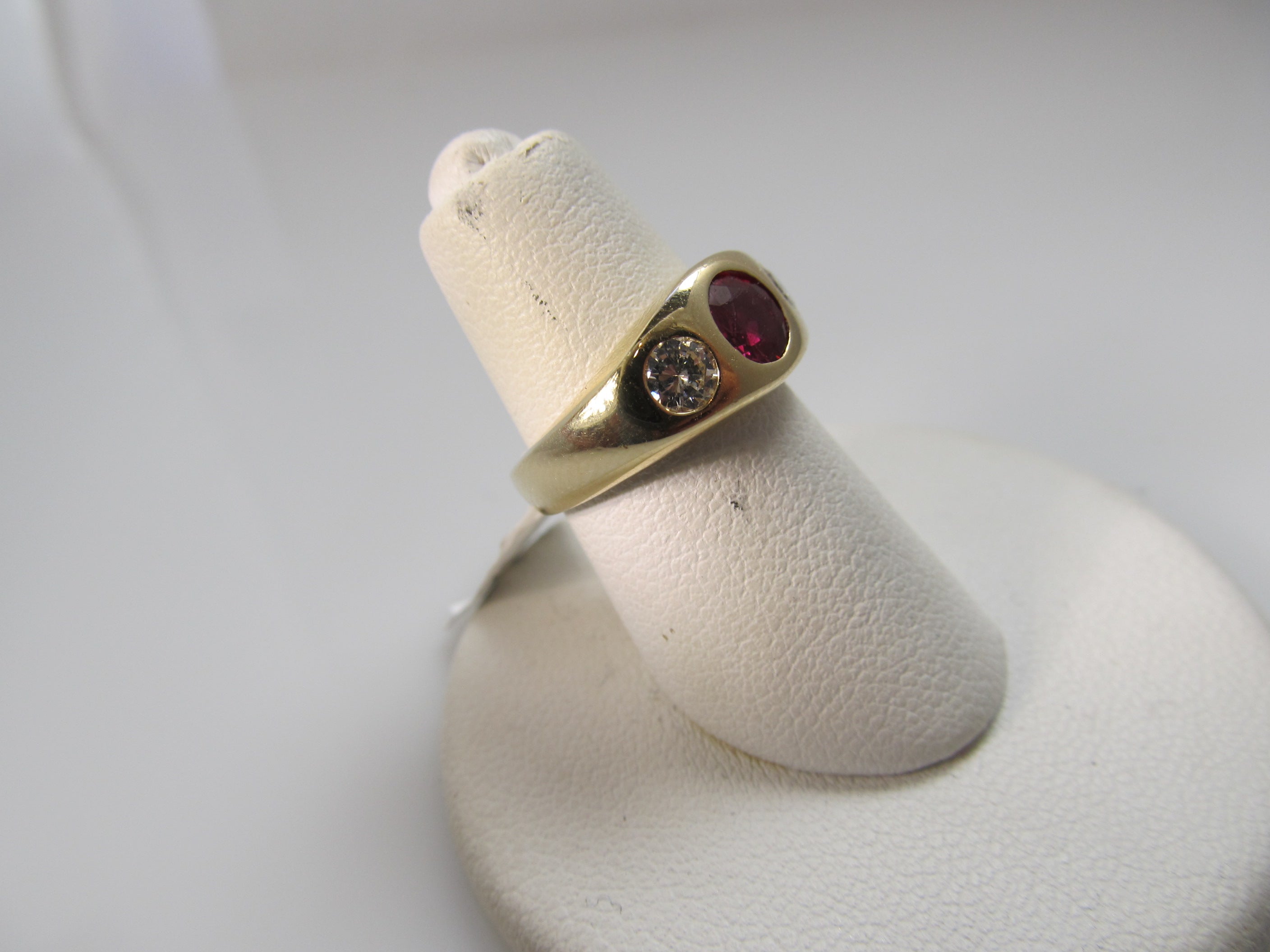 14k yellow gold ruby diamond gypsy ring