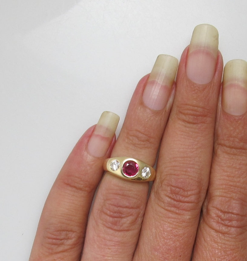 14k yellow gold ruby diamond gypsy ring