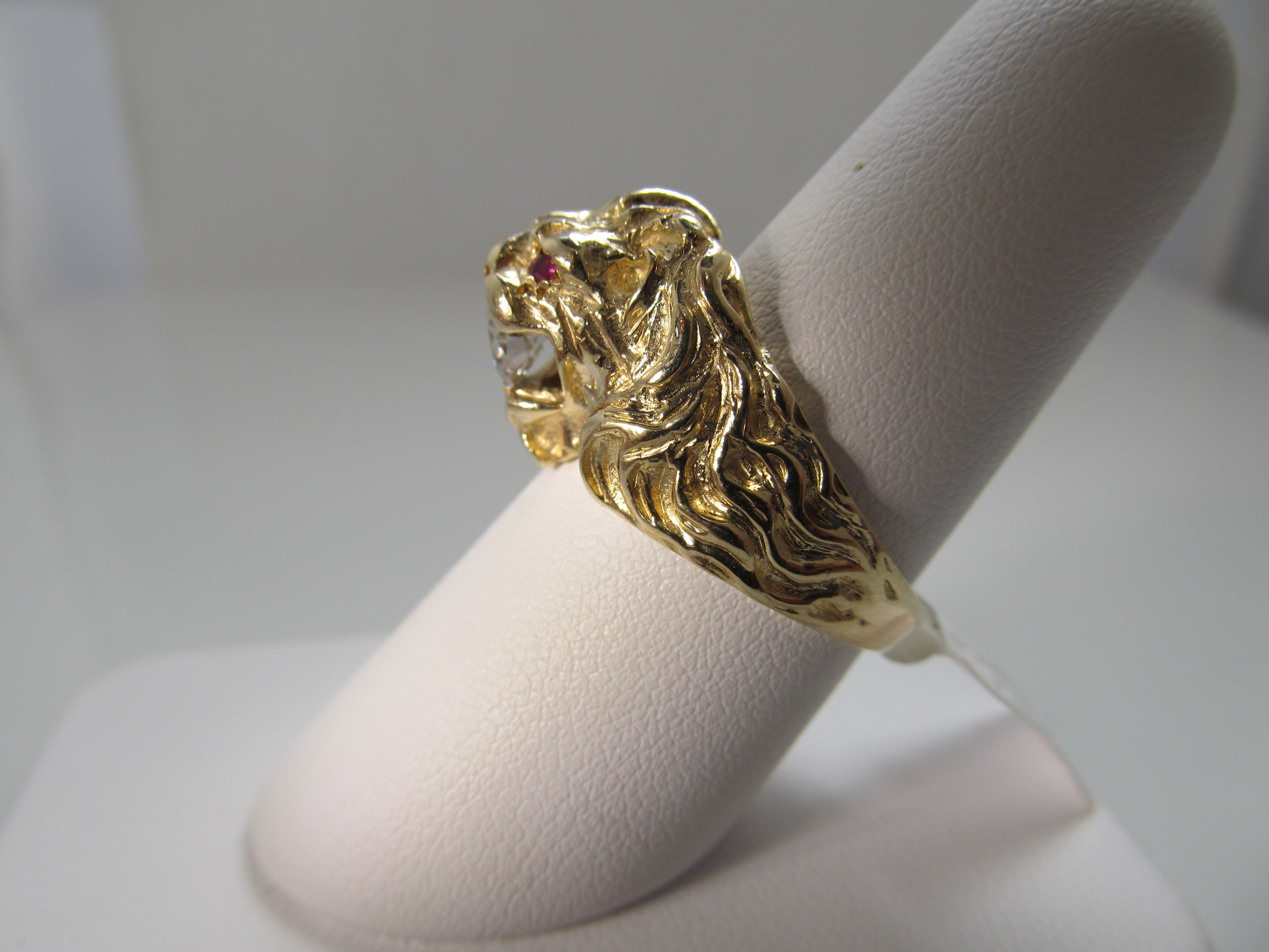 Vintage ruby and diamond lion ring