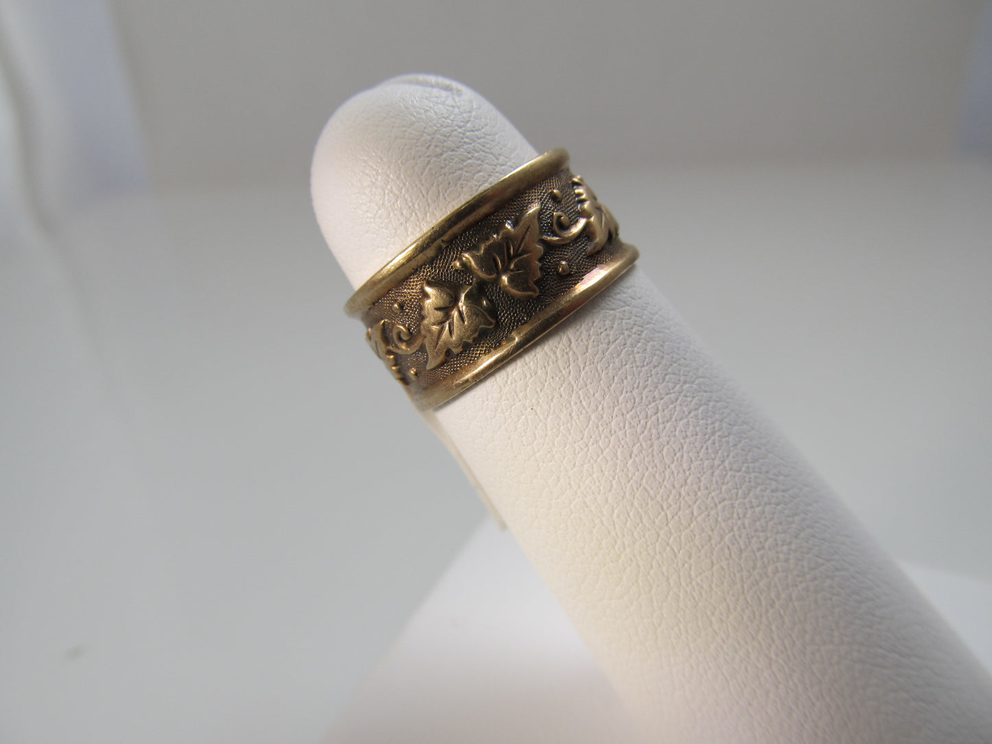 14k gold wedding band, dated 1901