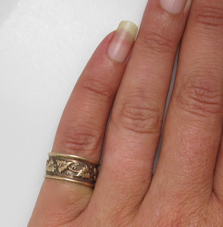 14k gold wedding band, dated 1901