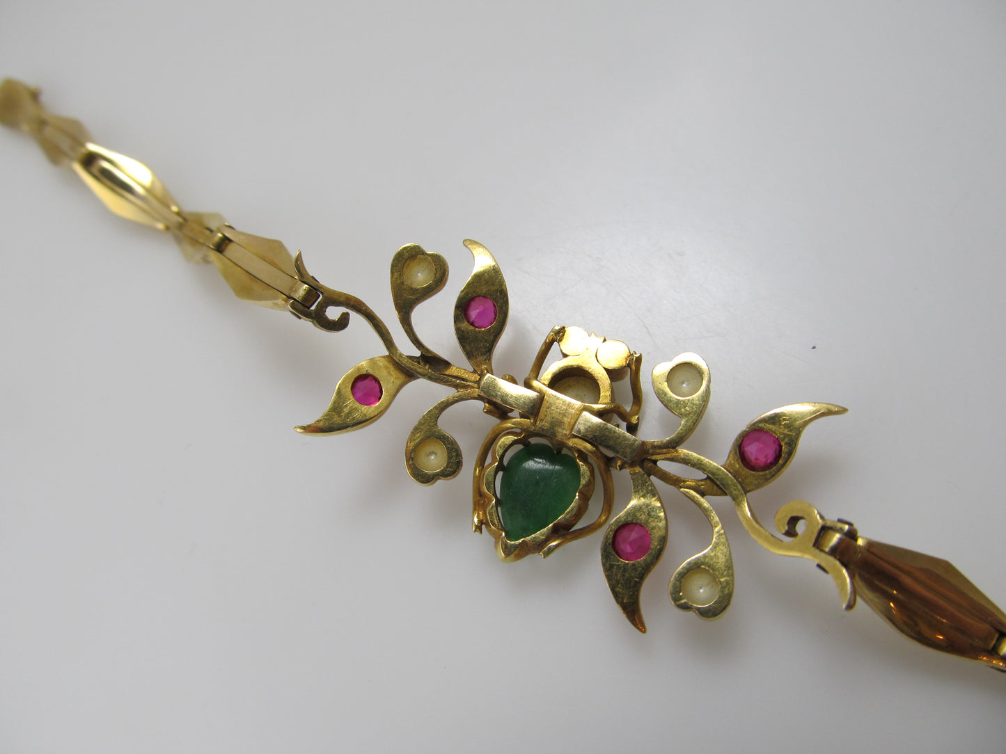 Vintage spider bracelet with jade, ruby and pearl
