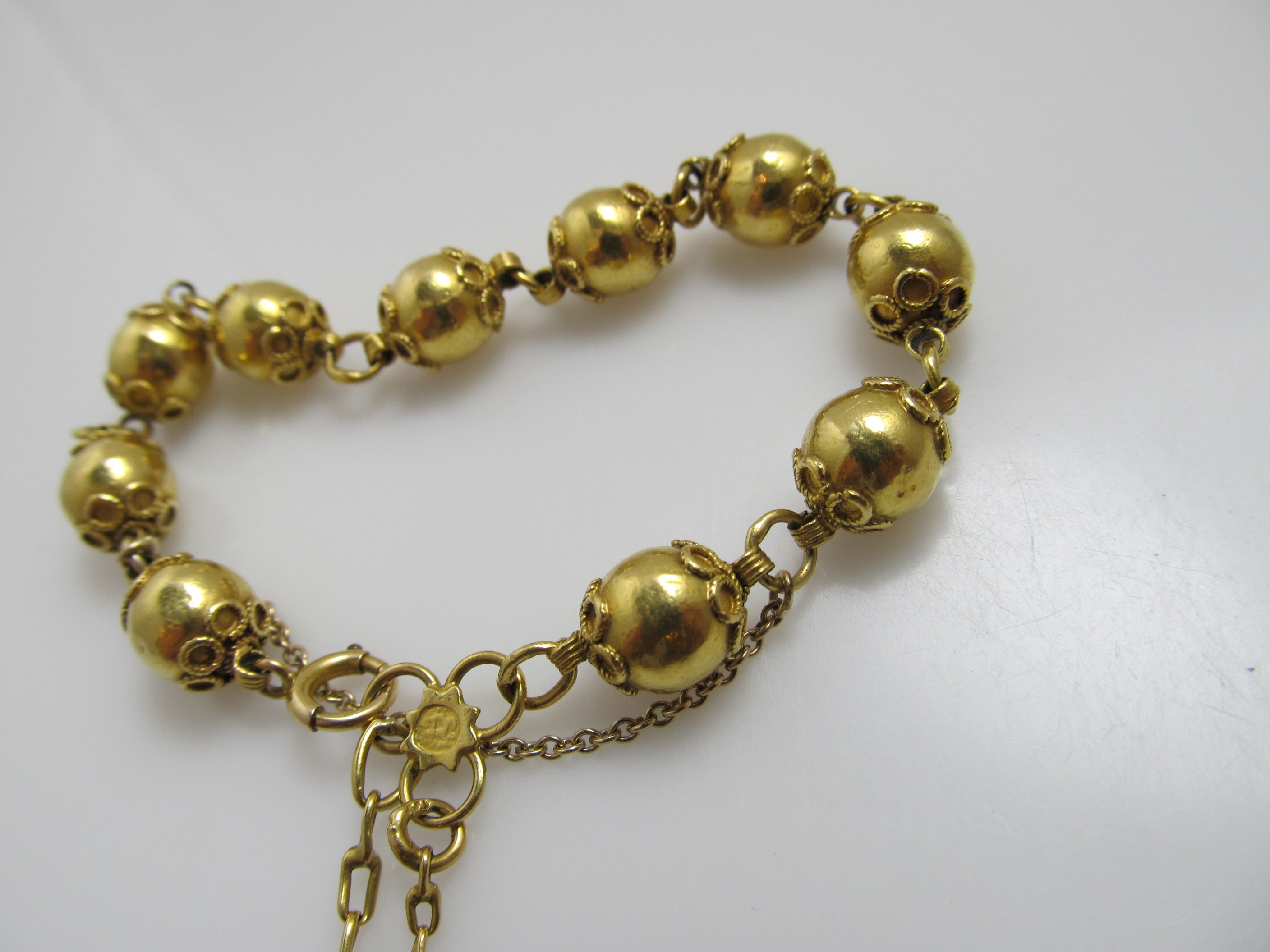 Vintage 22k yellow gold bead bracelet