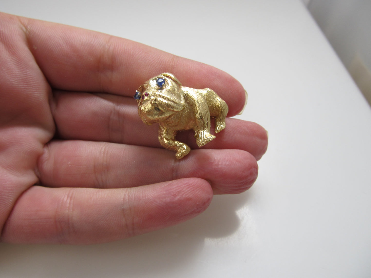 14k yellow gold bulldog pin