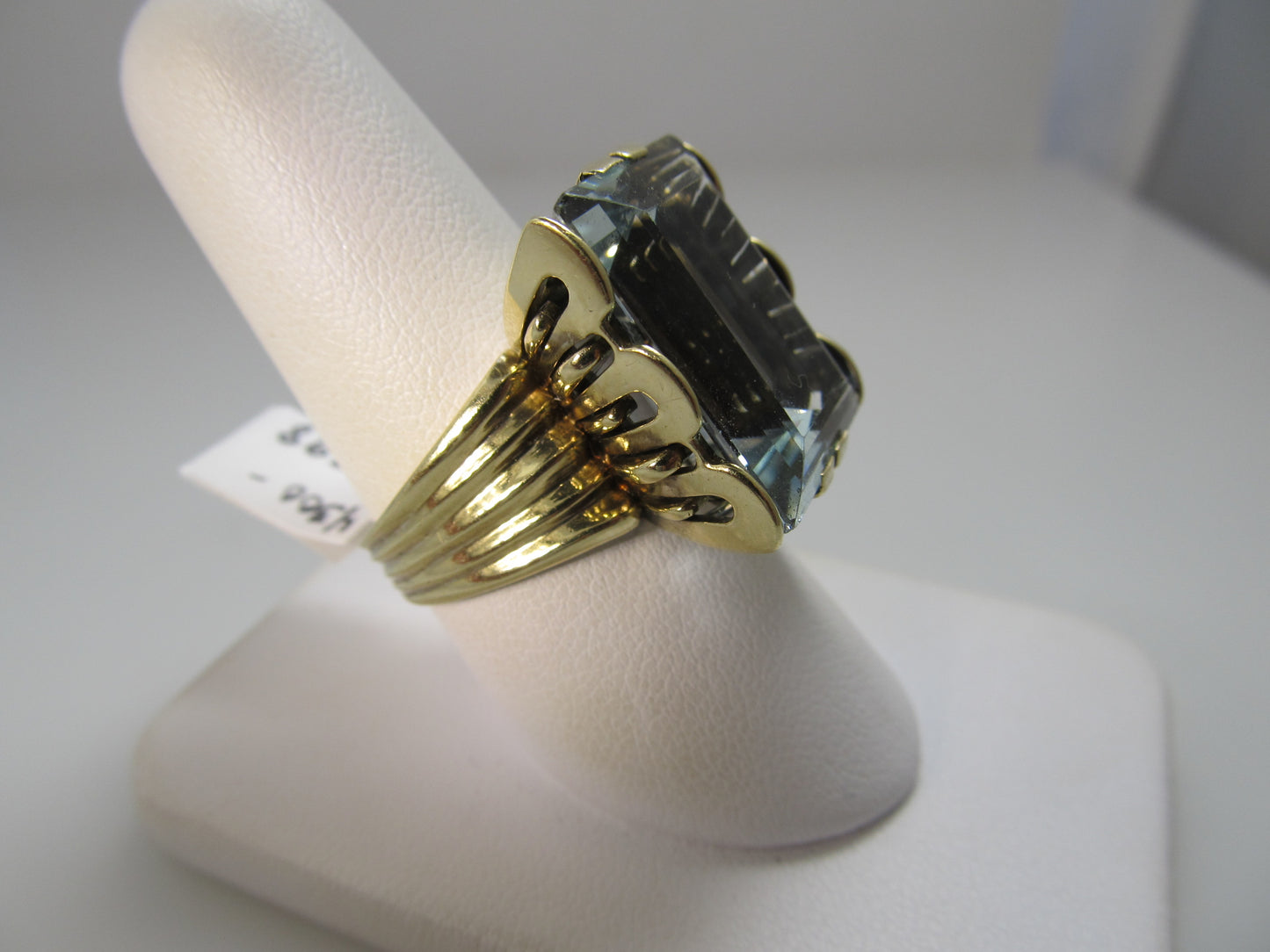 Vintage 17.00ct aquamarine ring