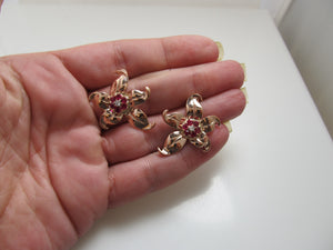 Vintage retro 14k rose gold flower earrings