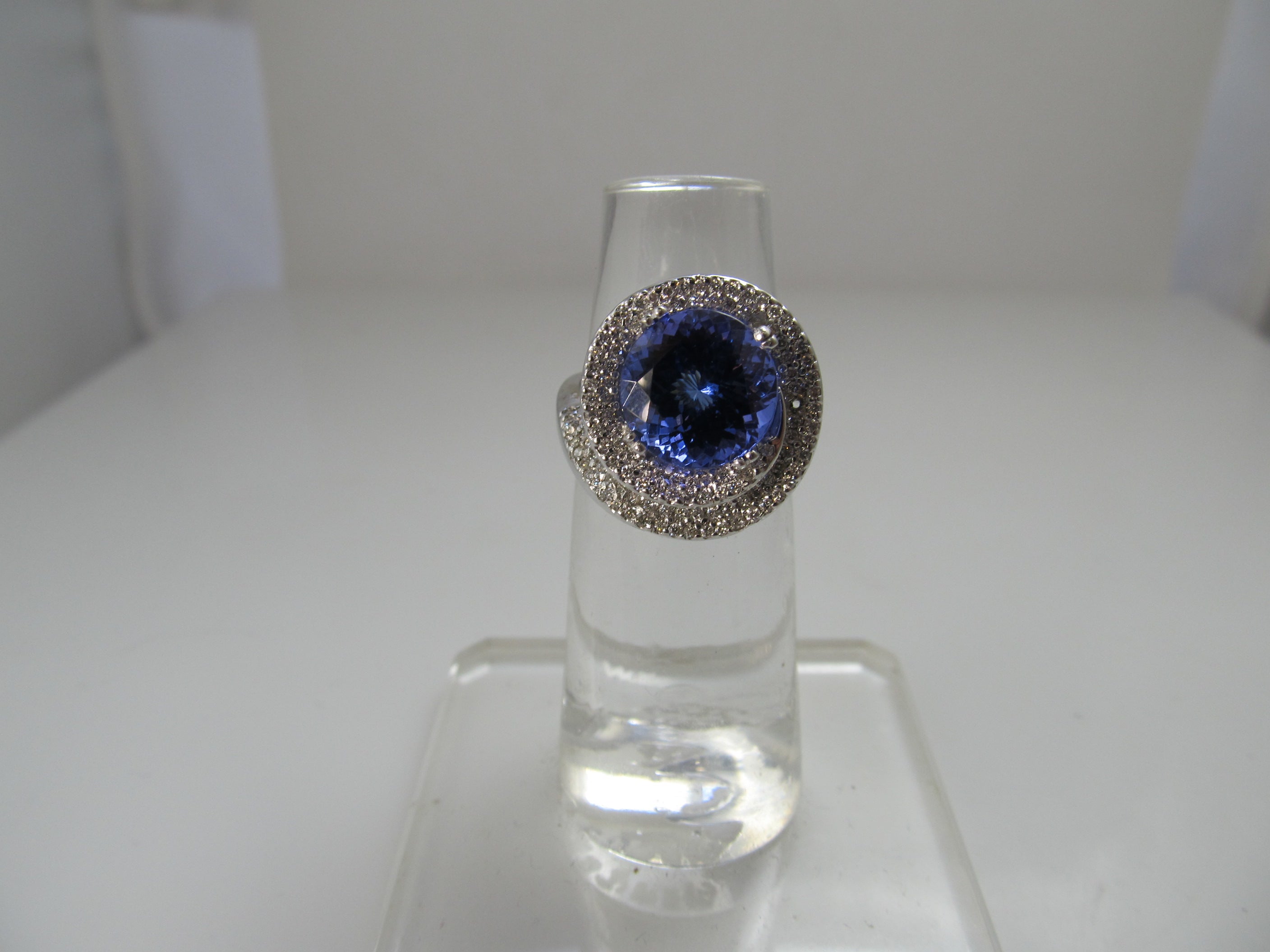 Tanzanite and diamond cocktail ring