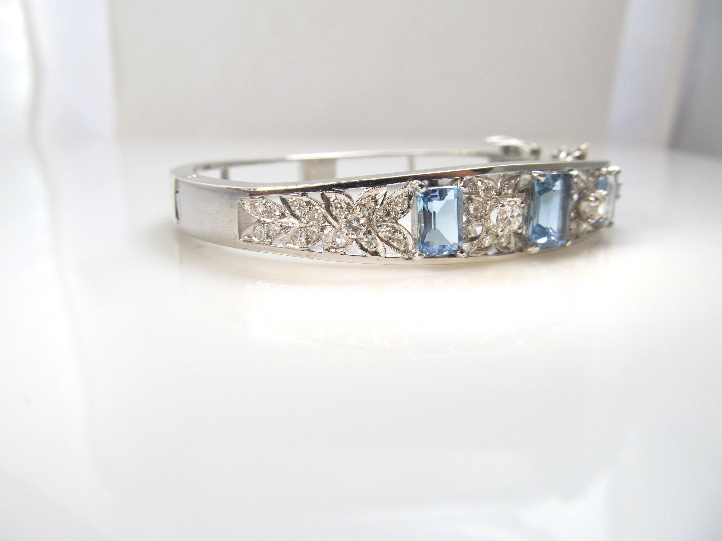 Vintage 3.50ct aquamarine diamond bangle bracelet
