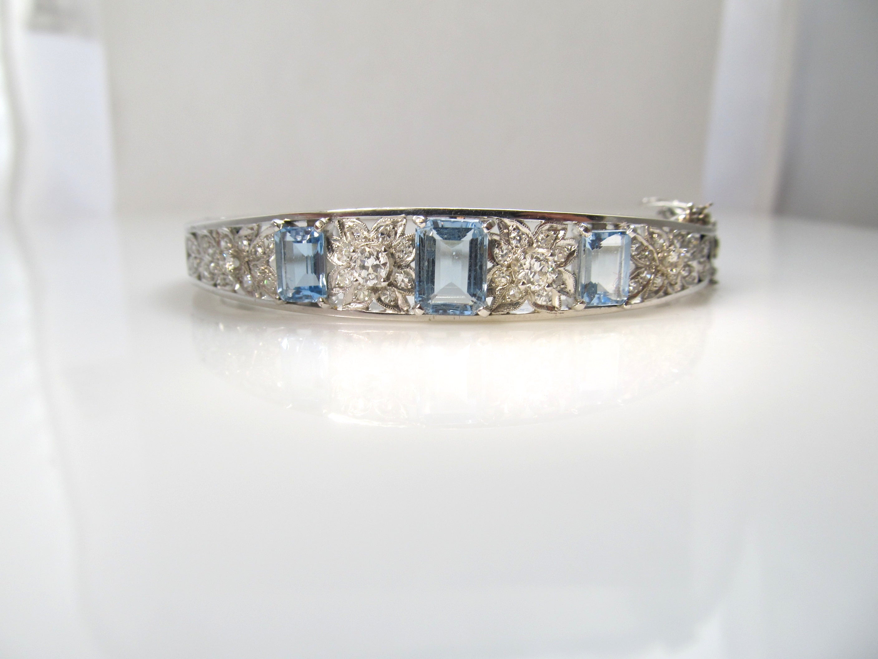Vintage 3.50ct aquamarine diamond bangle bracelet