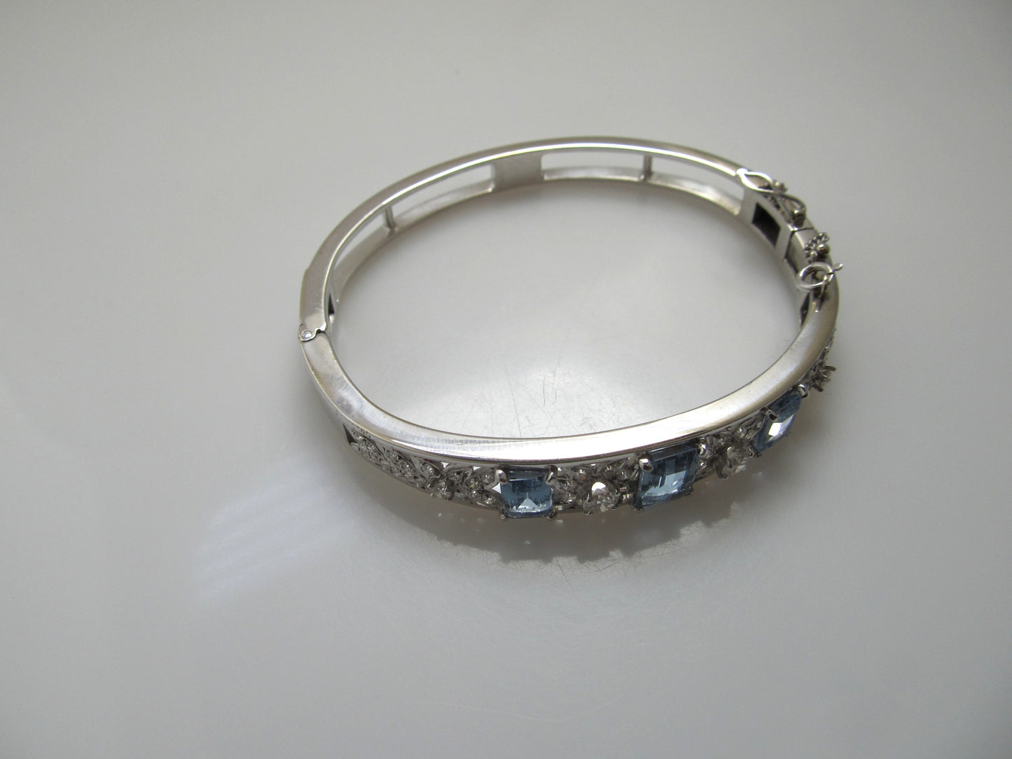 Vintage 3.50ct aquamarine diamond bangle bracelet