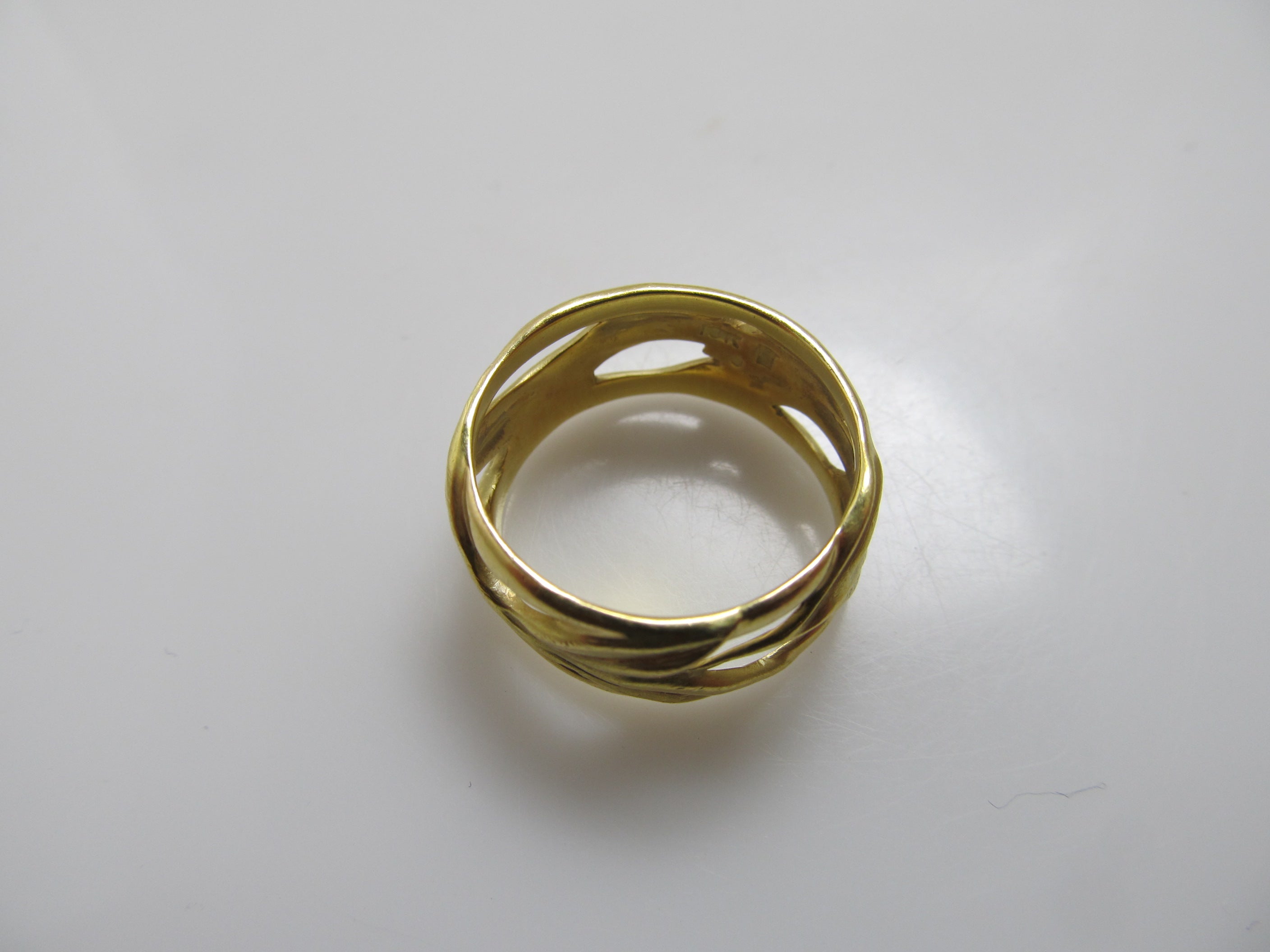 18k yellow gold leaf eternity band