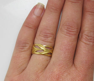 18k yellow gold leaf eternity band