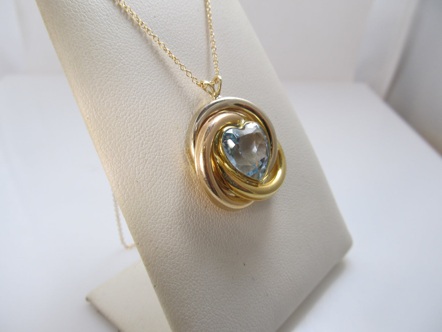 Heart shaped aquamarine necklace in 14k gold