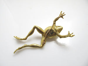 Signed AH 18k yellow gold leaping frog pendant, emerald eyes