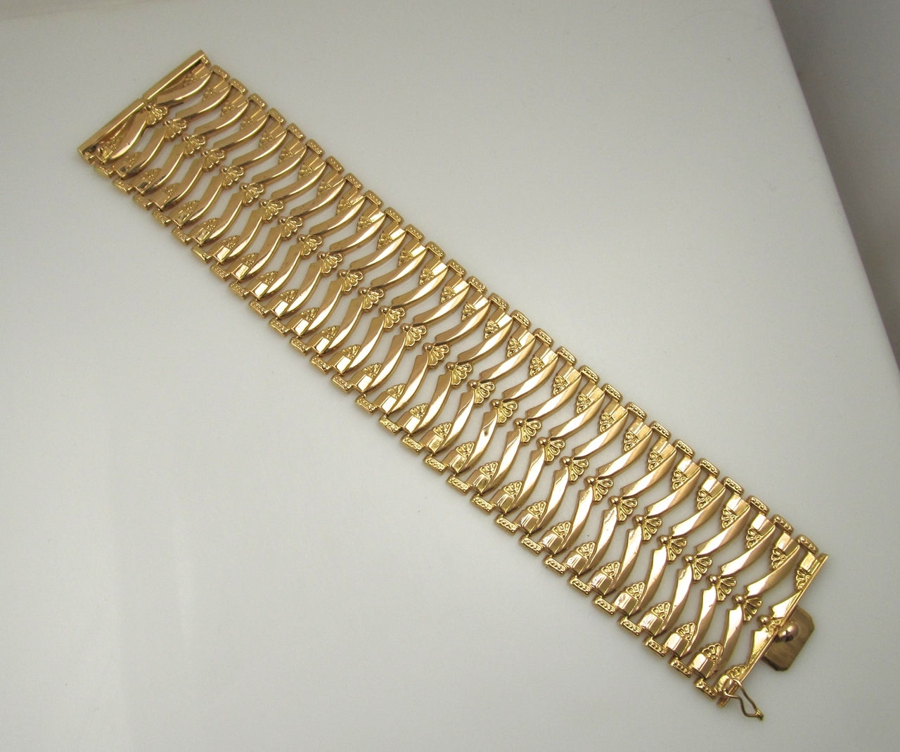 18k Rose Gold Wide Link Bracelet, Circa 1940