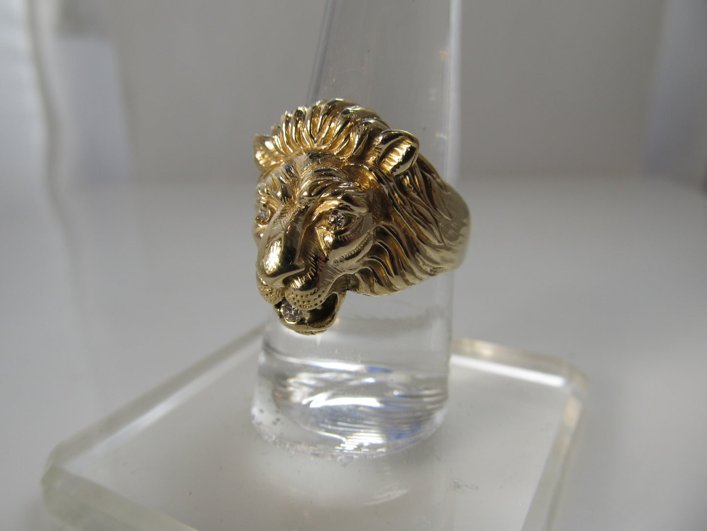 Vintage lion ring with diamond, 14k yellow gold