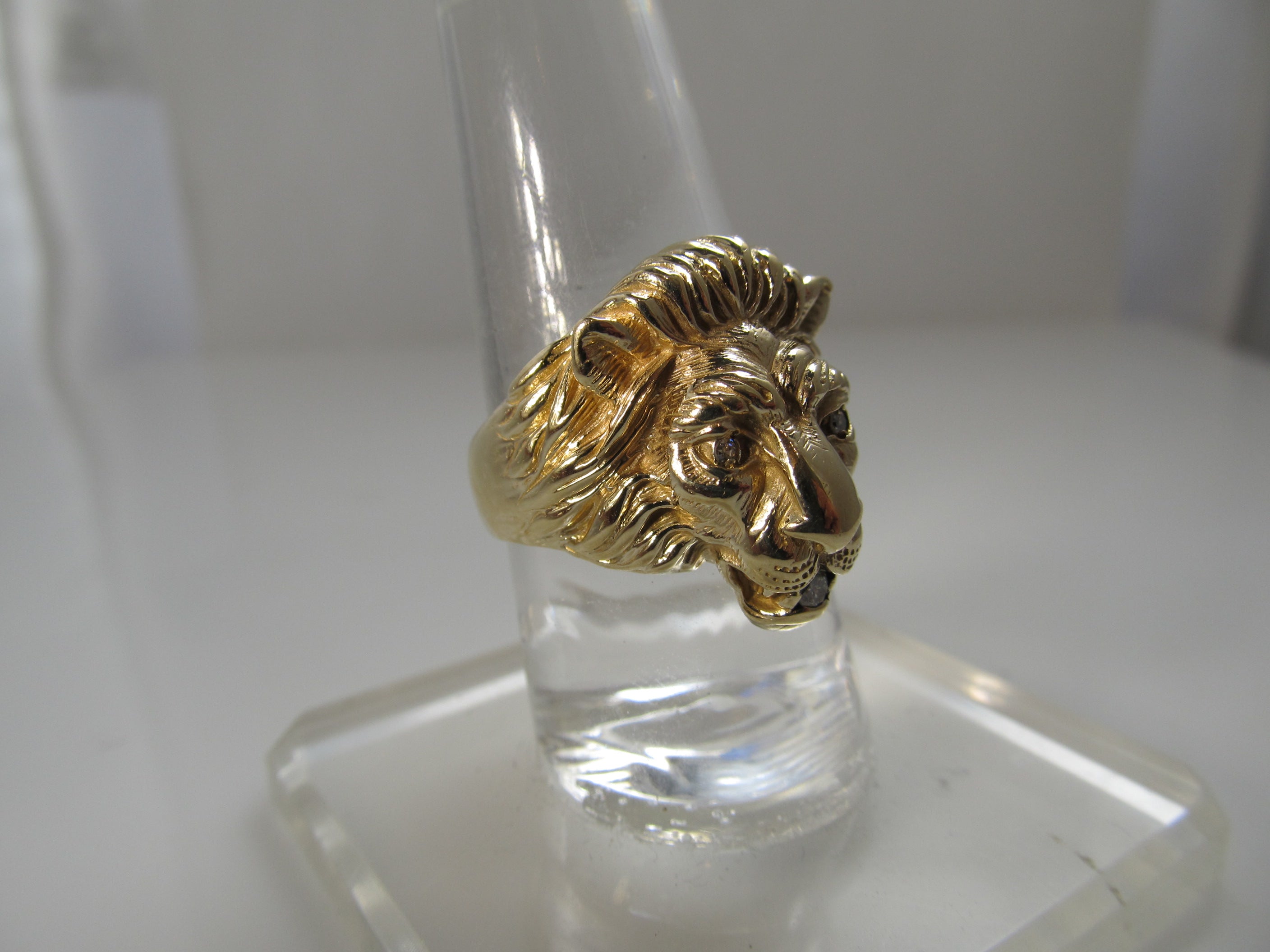 Vintage lion ring with diamond, 14k yellow gold