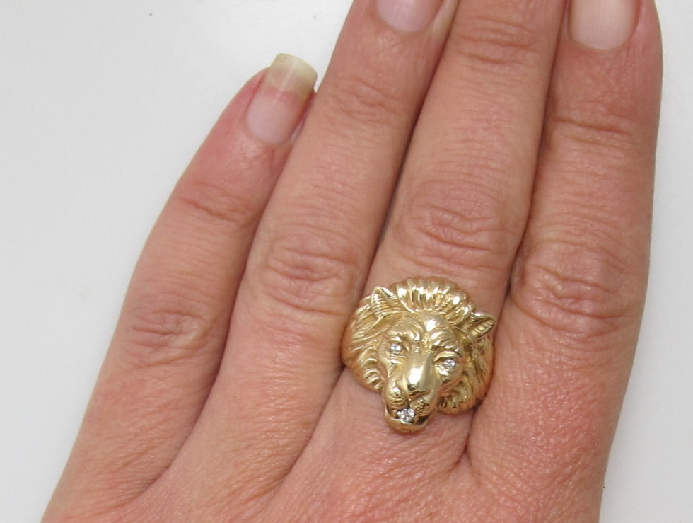 Vintage lion ring with diamond, 14k yellow gold