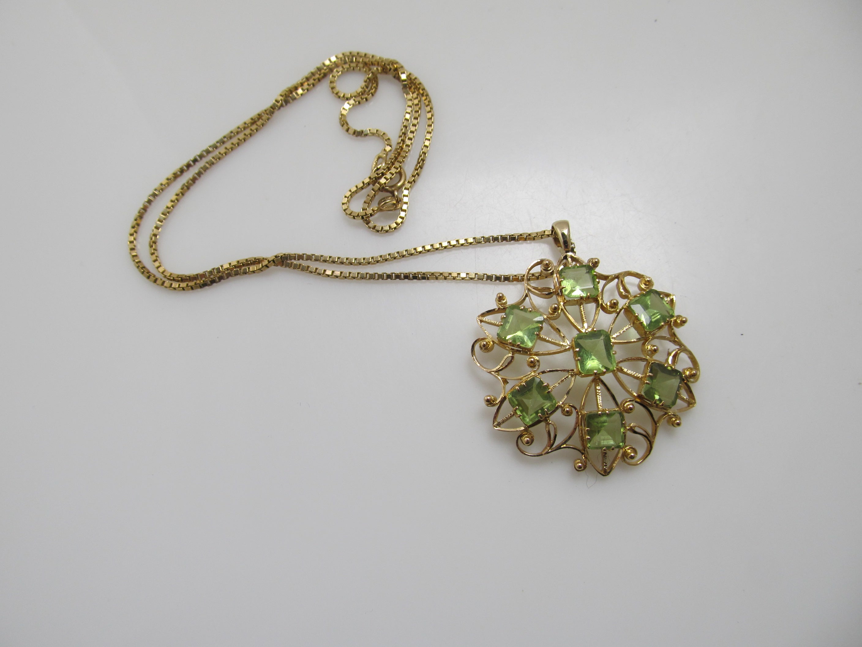 Vintage peridot necklace, 14k yellow gold